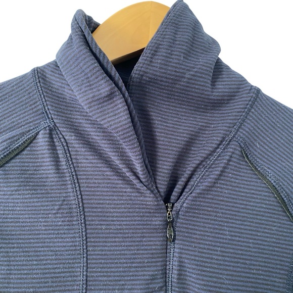 Lululemon Half Zip Navy Striped Athletic Workout Runningg Yoga Sweatshirt Top 6 - Picture 3 of 9